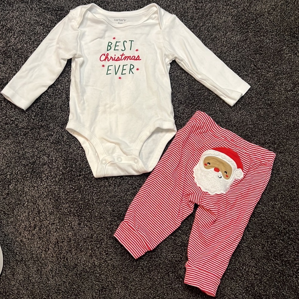 Baby First Christmas Holiday Santa Bundle Outfit Onesies and Pants 6 months - Picture 2 of 7